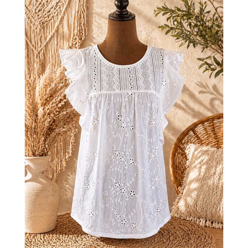 Hem & Thread Maliah White Eyelet Flutter Sleeve Top Women Large NWT Boho Cotton